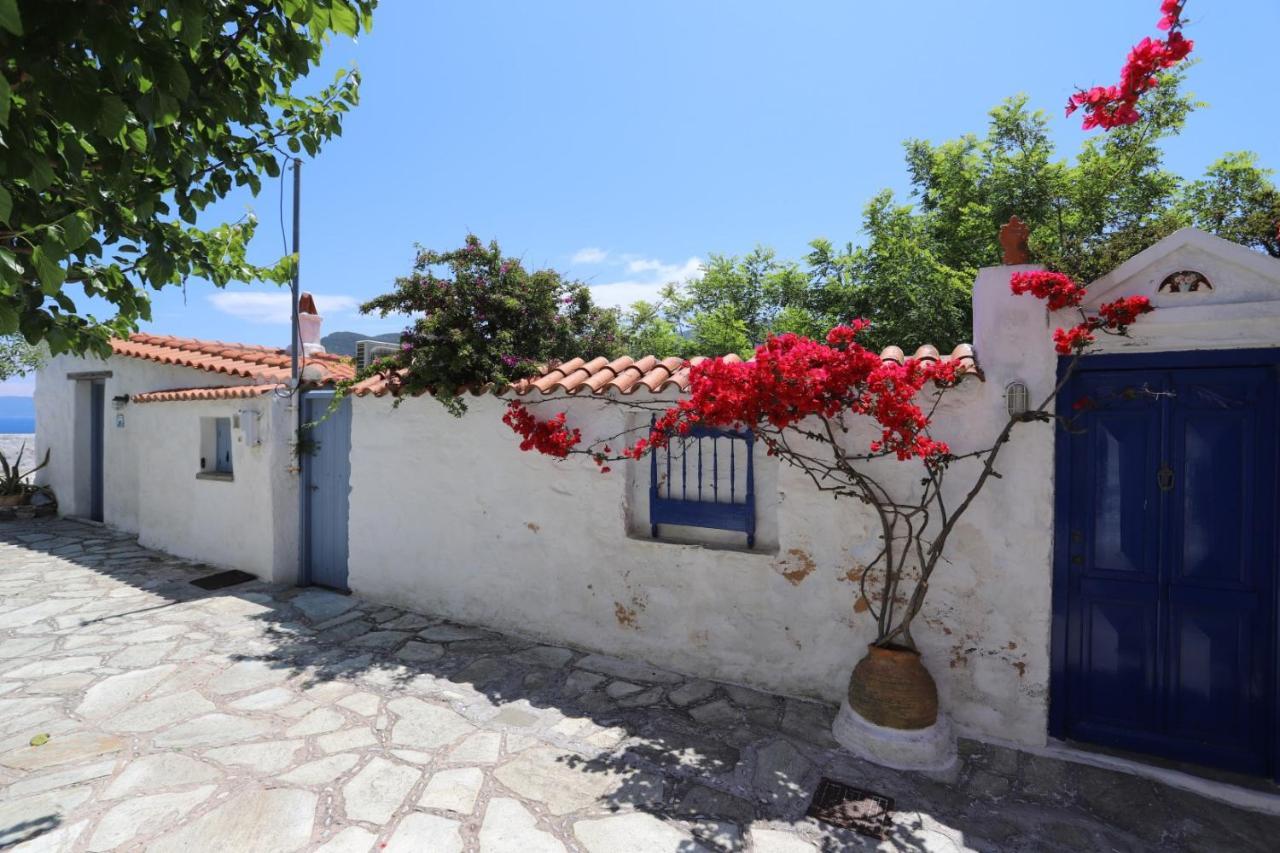 Villea Seaview Apartments Skopelos Town Exterior photo
