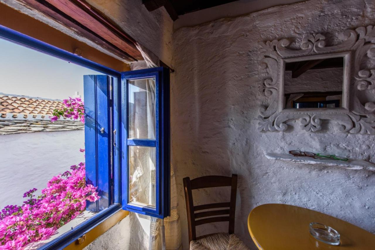 Villea Seaview Apartments Skopelos Town Exterior photo
